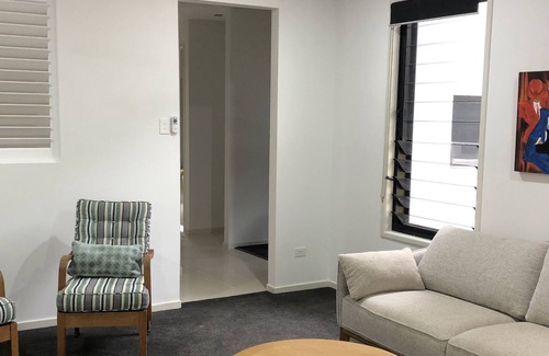Redland Bay House | Pet friendly Two bedrooms with private living space and in ground pool.