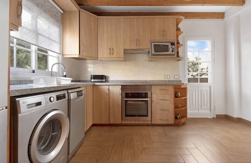 Las Arenas House | Pet-Friendly Vacation Home "Casa Luz" with Sea View, Whirlpool & Wi-Fi
