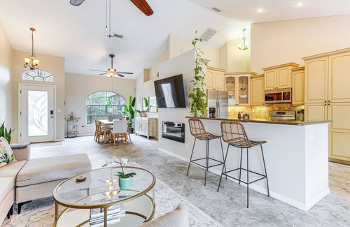 Valrico House | Pet-Friendly Valrico Vacation Home w/Lanai!