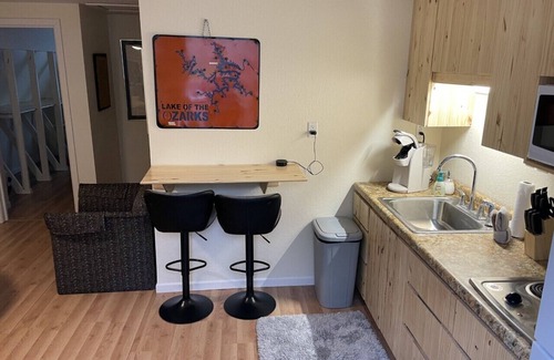 Gravois Mills Cottage | Pet friendly, Very nice 2 queen bedrooms, cute vacation loft.