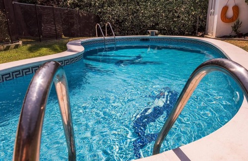 Roda de Bara Villa | Pet-Friendly Villa 100m from the Beach with Pool & Wi-Fi