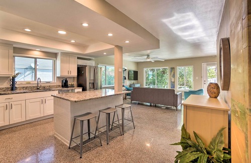 Tarpon Springs House | Pet-Friendly Waterfront Home - 2 Mi to Beach!
