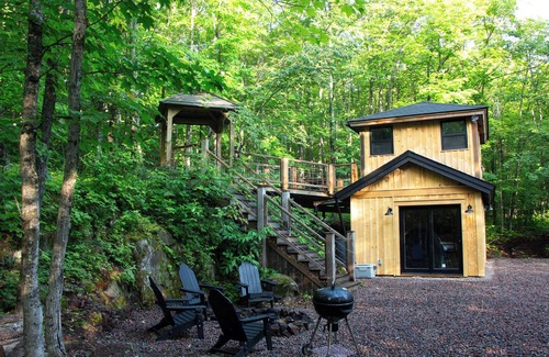 Grand Marais Cabin | Pet Friendly✦Sauna✦5 min to Lake Superior✦15 min to downtown GM ✦In Maple Forest