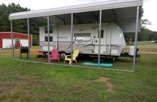 Westminster House | Pet Lovers Come "Glamp" On The Mini Farm!