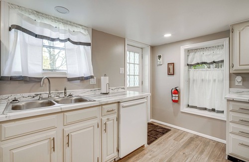 West Tuckerton House | Pet-Friendly Little Egg Harbor Home w/Fenced Yard