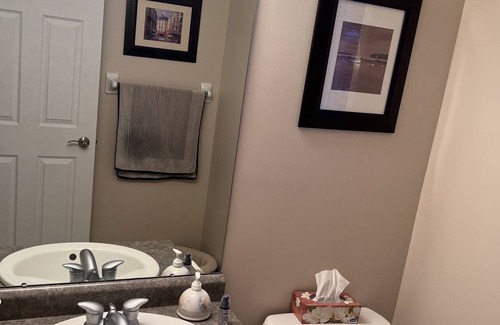 Hull House | Pet Welcome, Spacious 4 Bed, 3 Bath with Fireplace
