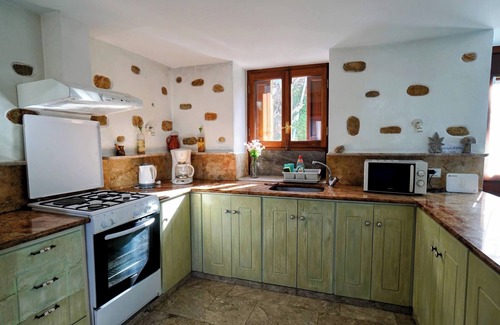 Pedi House | Petalo House