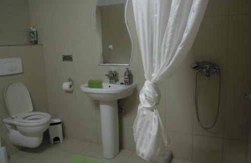 Kamilari Apartment | Petaloudes 2