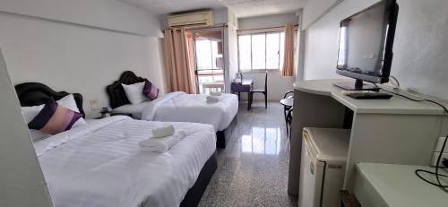 Thung Song Hong Apartment | PetchPhiroon Apartment