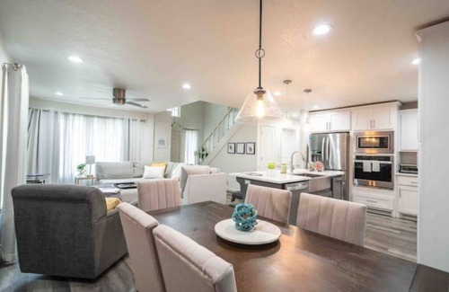 South Tulsa House | Pete's Place 2.9 miles from St Francis hospital