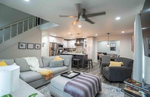 South Tulsa House | Pete's Place 2.9 miles from St Francis hospital