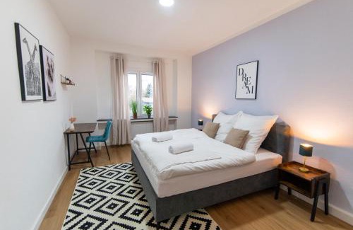 Fulda Apartment | Peter Apartments - Wohnung 90qm, 3 Schlafzimmer, Küche, Wohnzimmer, Balkon, Netflix