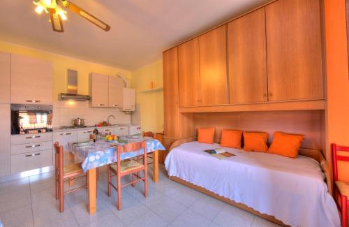 Roe Apartment | Peter - relax & 1 km from lake - Happy Rentals