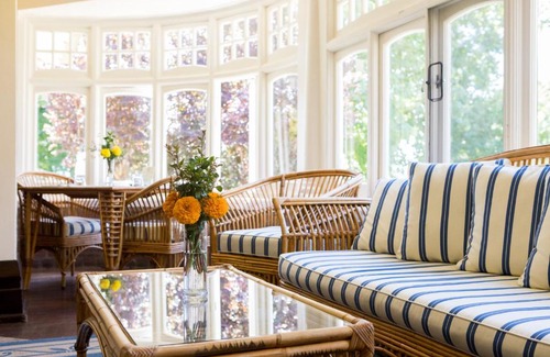 Armidale House | Petersons Armidale Winery and Guesthouse