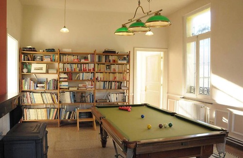 Beloeil Villa | Petit château à la campagne.