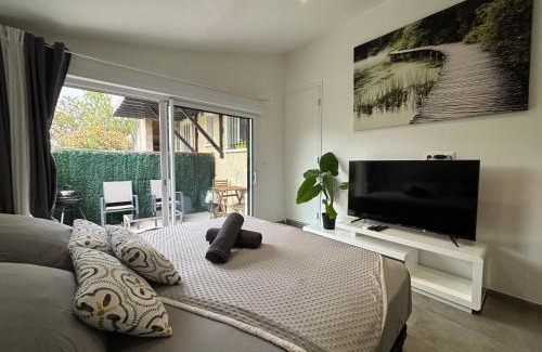 Gignac-la-Nerthe Apartment | Petit Cocon Cosy avec Terrasse