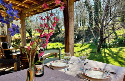 Gaugeac Cottage | Petit Maison a la Ferme; Terrasse Couvert, Jacuzzi, Cuisine Exterieur
