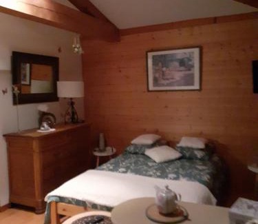 Cazouls-les-Beziers Bed & Breakfast | Petit Paradis chez Pascale et Bernard