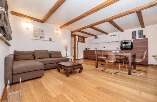 La Salle Apartment | Petit Reve