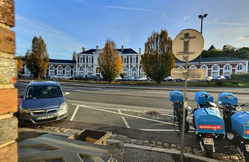 Evreux Apartment | Petit Studio 1 Face Gare, Wifi Gratuit, Proches Toutes Commodités