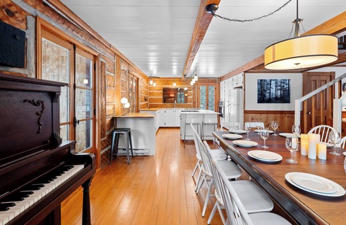 Val Morin Ski Chalet | Petit Train du Nord - KM 39 - Cedar Creek House