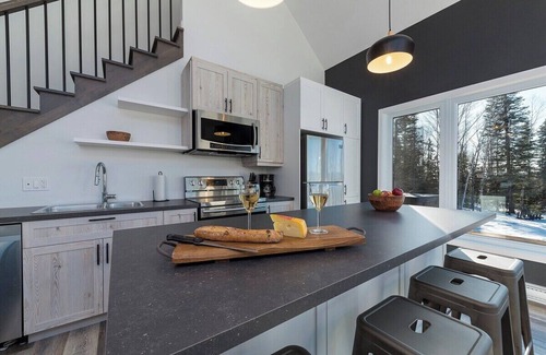 Baie-St-Paul Ski Chalet | Petite Charlevoix 2 - Serene Escape Spa & Views