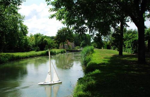 Noyers-sur-Cher House | Petite maison au bord du canal, 8' Zoo de Beauval, PMR