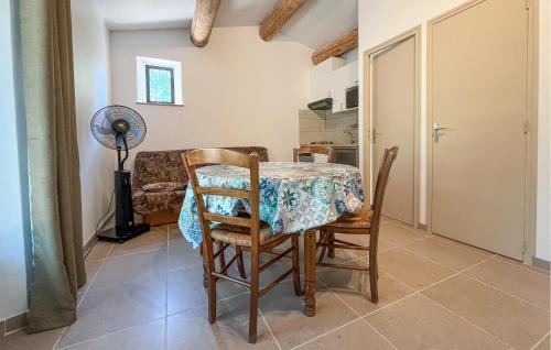 Mejannes-le-Clap House | Petite Maison Campagne