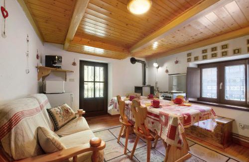 La Salle House | Petite Maison des Alpes