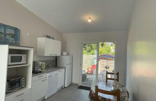 L'Epine House | Petite maison neuve à 250m de la plage avec jardin clos, terrasse et parking - L'Épine - FR-1-224B-190