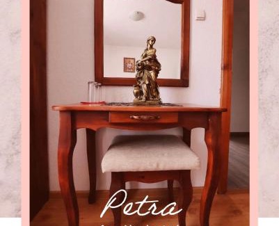Petrich Hotel | Petra Hotel