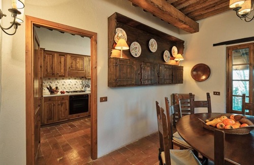 Umbertide Apartment | Petricci Residence - Casa Beronia apartment with shared pool