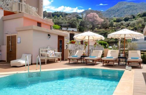 Filaki Villa | Petroktisto Luxury Villa Pool & Heated Jaccuzzi