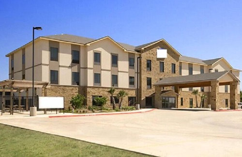 Cotulla Apartment | PetroStay Inn & Suites Cotulla
