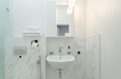 Kyiv Apartment | Petrovdom Apartments 14-1 in RC Diplomat Hall, Zhylianska 59