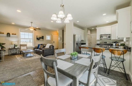 Daybreak House | PETS | Long Stays | Daybreak Community