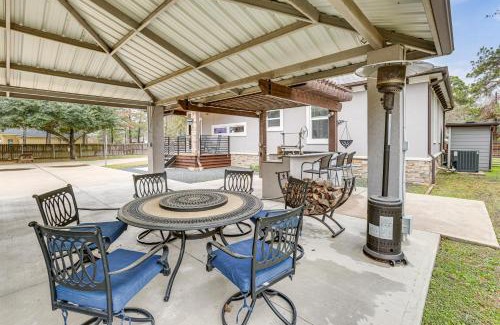 Hockley House | Pets Welcome Home with Deck and Patio in Hockley!