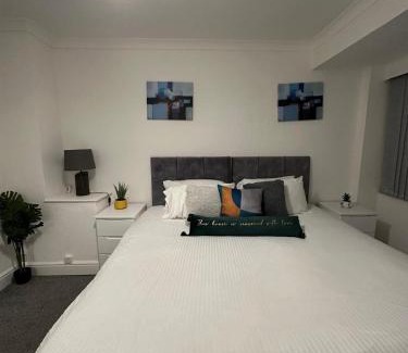Bloxwich Apartment | Petsol Apartments