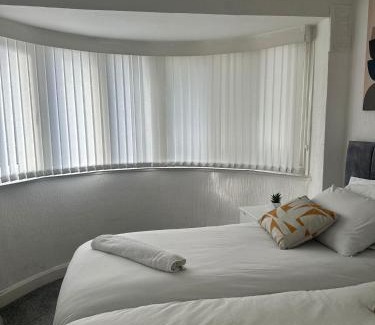 Bloxwich Apartment | Petsol Apartments