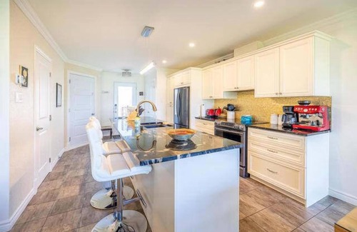 Ste Anne de Beaupre House | Phénicia House | Waterfront view