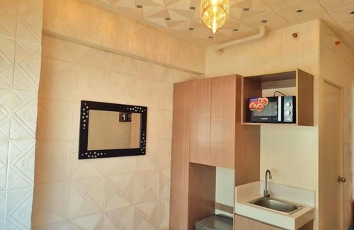 Highway Hills Apartment | 19 BudgetPlace for travelers w/unli wifi& Netflix