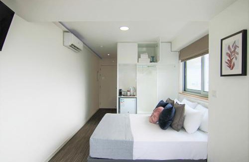 Acropolis Apartment | Phaedrus Living: Luxury Suite Nicosia 507