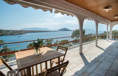 Kontos Villa | Phaedrus Living: Sea View Villa Aegina