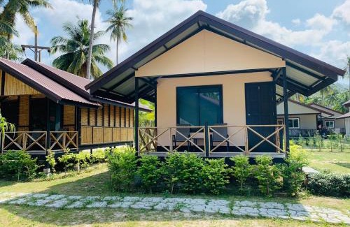 Chaloklum House | Phangan Chalet Bungalow & House