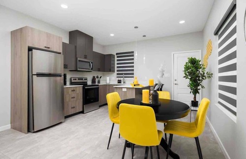 Pharr Apartment | Pharr Chic: Fresh & Stylish Getaway for Families