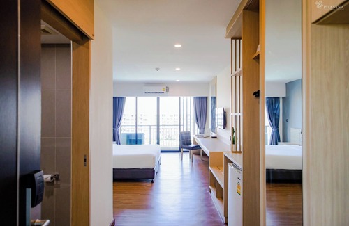 Noen Phra Hotel | Phavina Grand Boutique