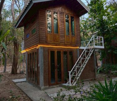 Uthai Thani House | Phawaeng Resort พะแวงรีสอร์ท