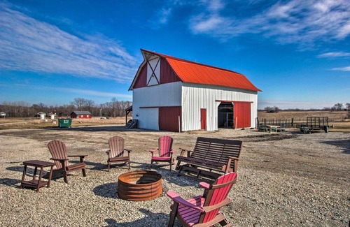 Dawn House | Pheasant Game Farm Missouri Vacation Rental!