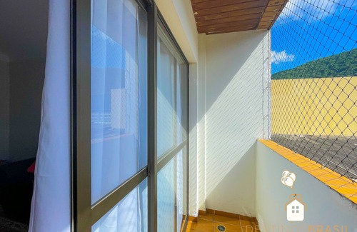 Jardim Sao Miguel Apartment | Phenomenal Apartment 4 min Praia Enseada | Linen, TV and Wi-Fi
