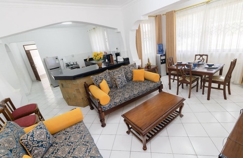 Mtwapa House | Phenomenal ,cool, quiet , clean 2-bedroom apartment with WiFi and swimming pool.
